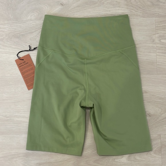 High Rise Bike Short - Mantis - Picture 2 of 5